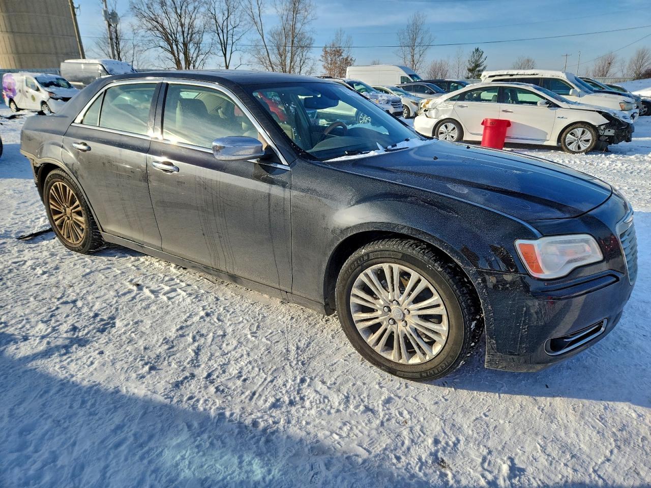 2012 CHRYSLER 300C photo 7