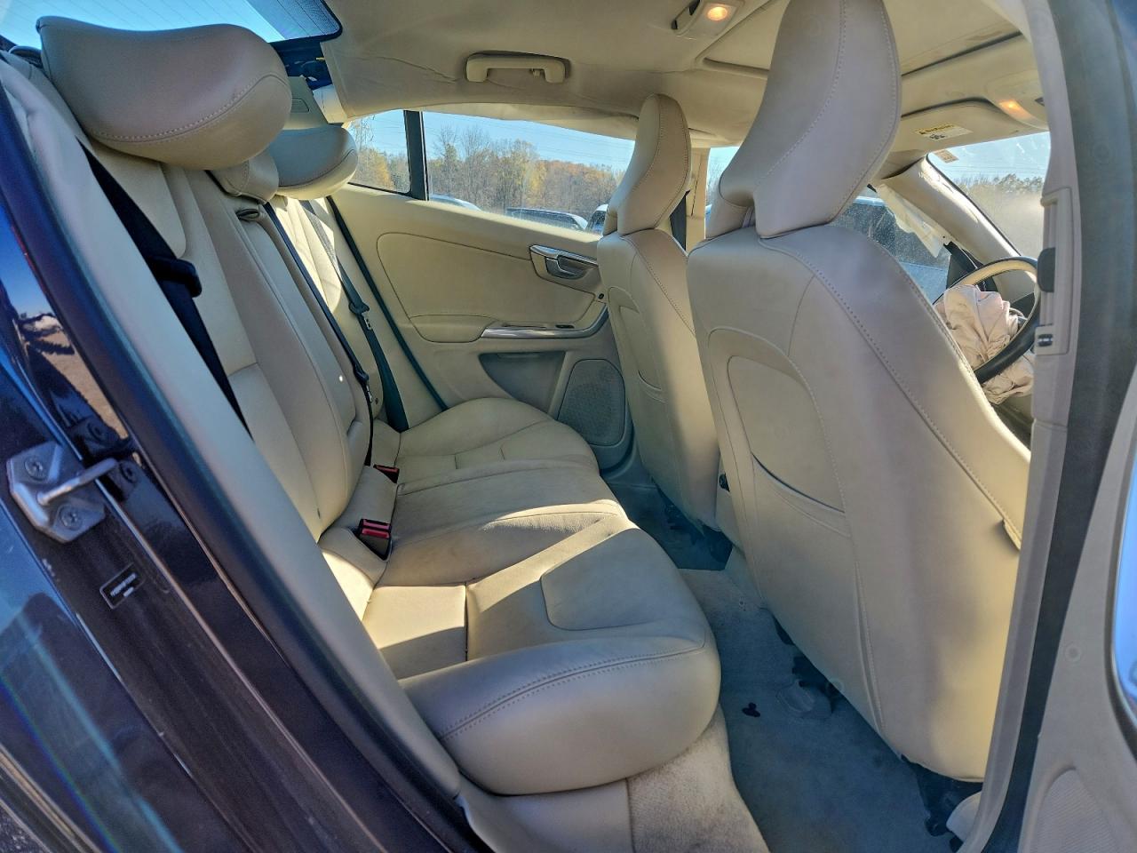 2015 VOLVO S60 PREMIER photo 10