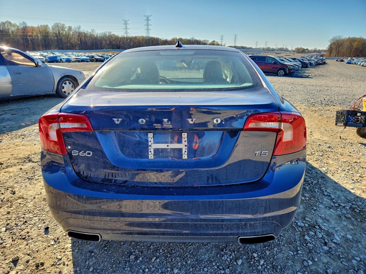 2015 VOLVO S60 PREMIER photo 6