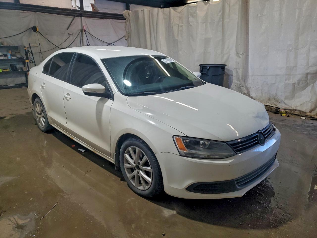 2012 VOLKSWAGEN JETTA SE photo 4