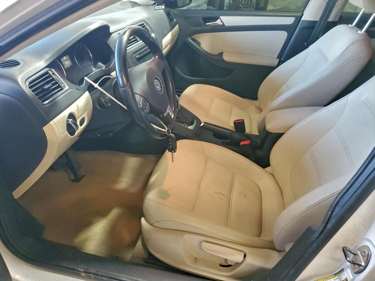 2012 VOLKSWAGEN JETTA SE photo 7