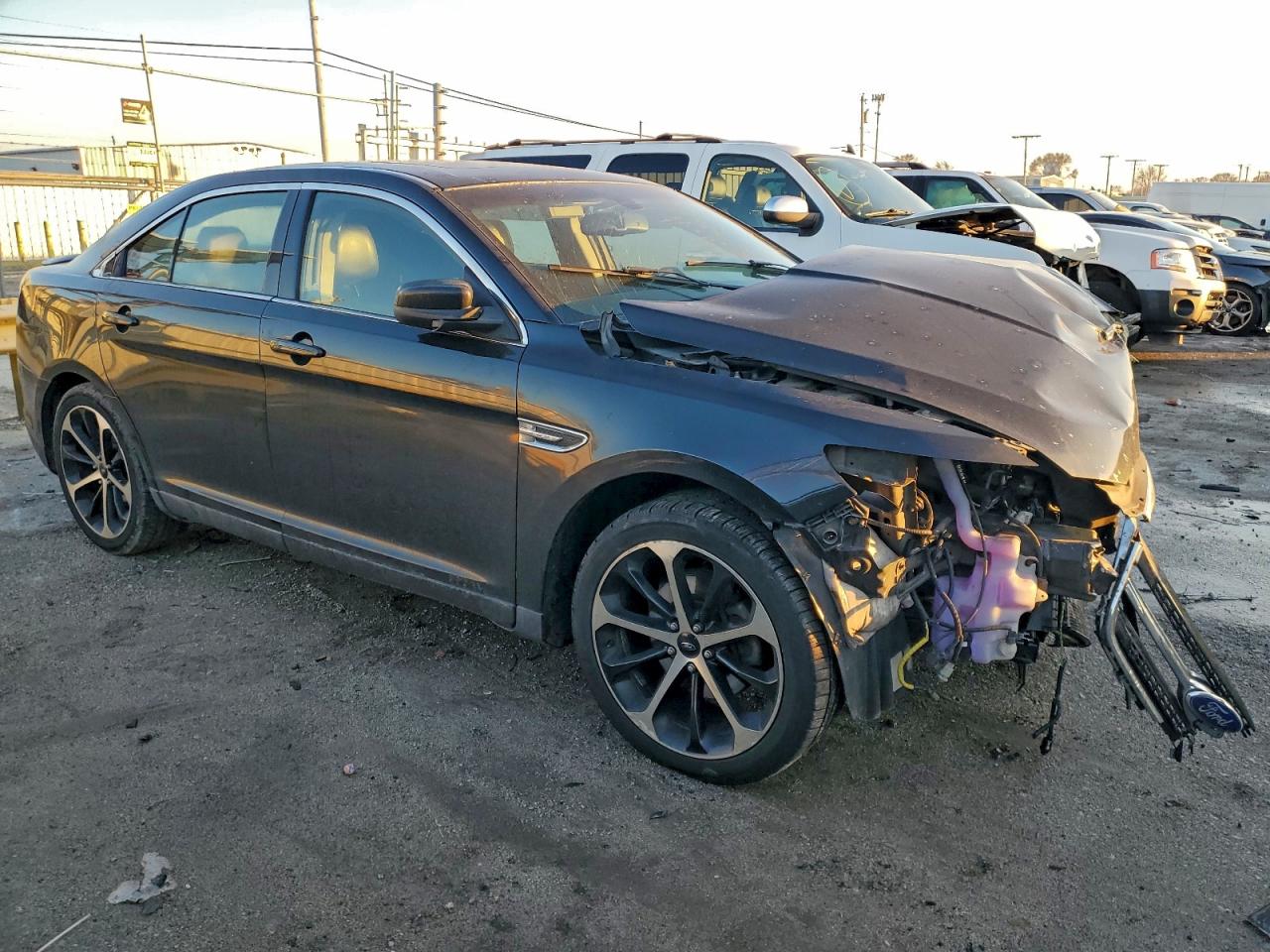 2012 FORD TAURUS SEL photo 4