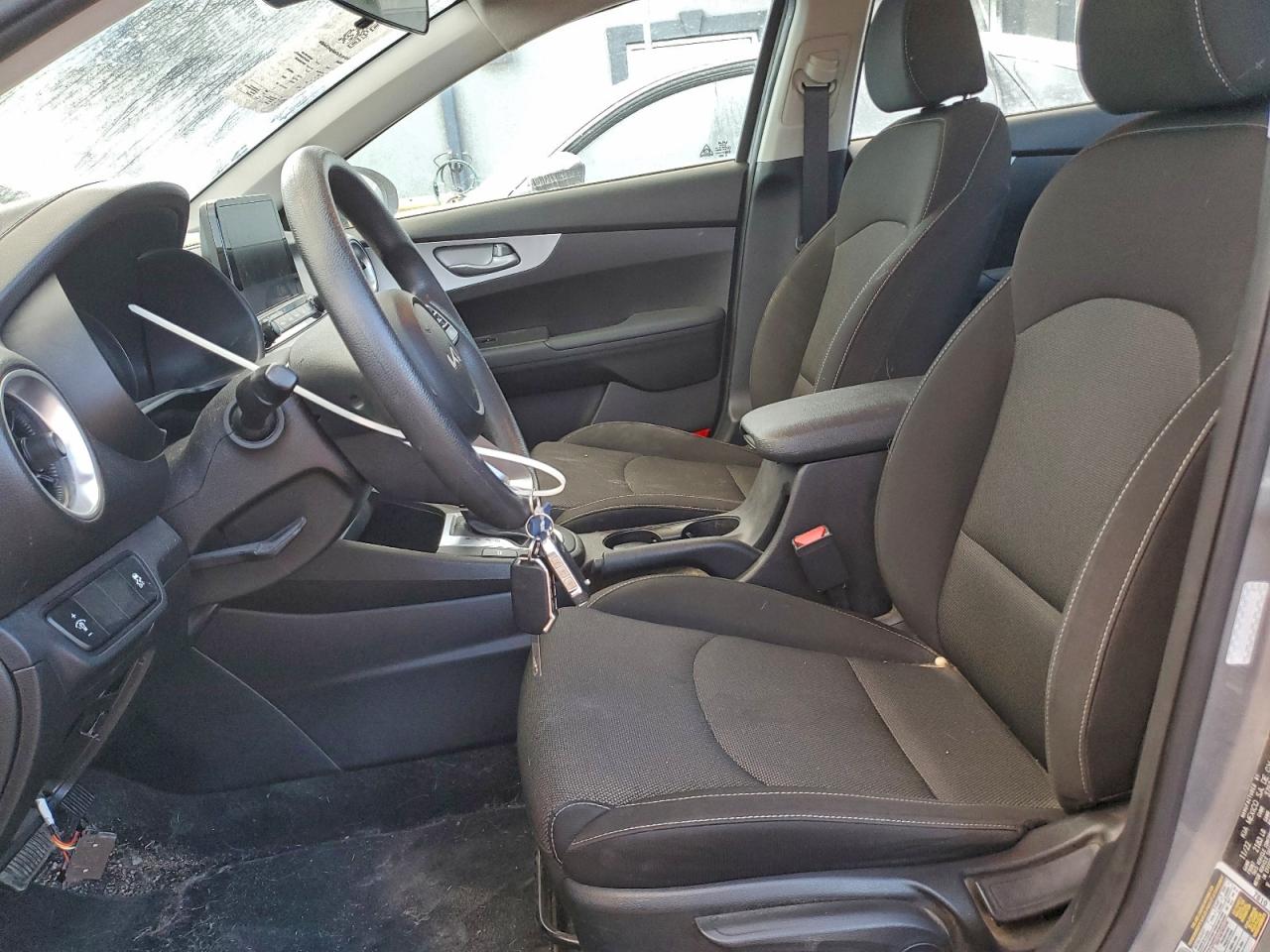 2023 KIA FORTE LX photo 7