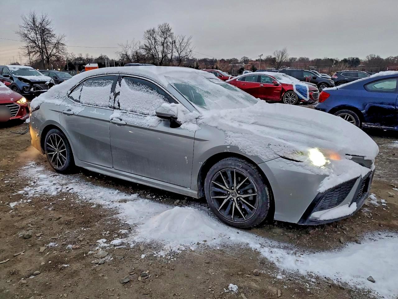 2021 TOYOTA CAMRY SE photo 7
