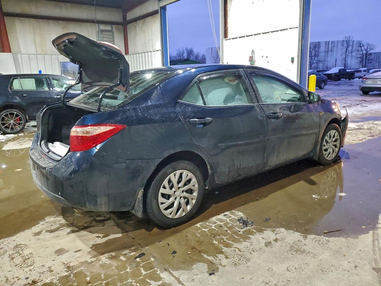 2017 TOYOTA COROLLA L photo 5