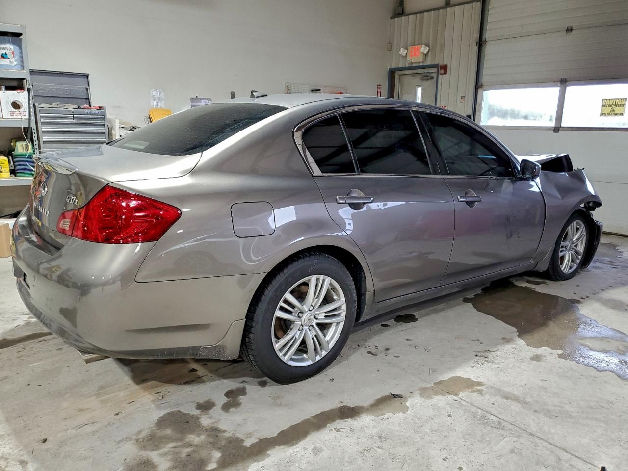 2011 INFINITI G37 photo 7