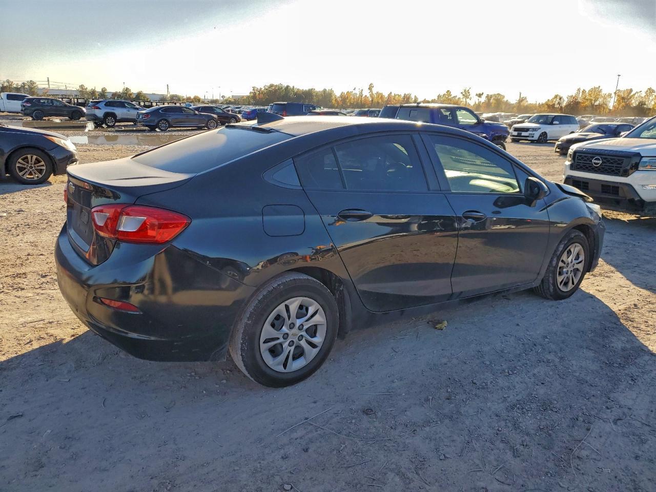 2019 CHEVROLET CRUZE LS photo 3