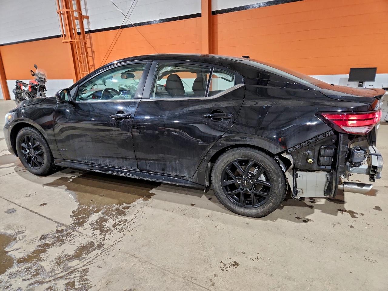 2023 NISSAN SENTRA SR photo 2