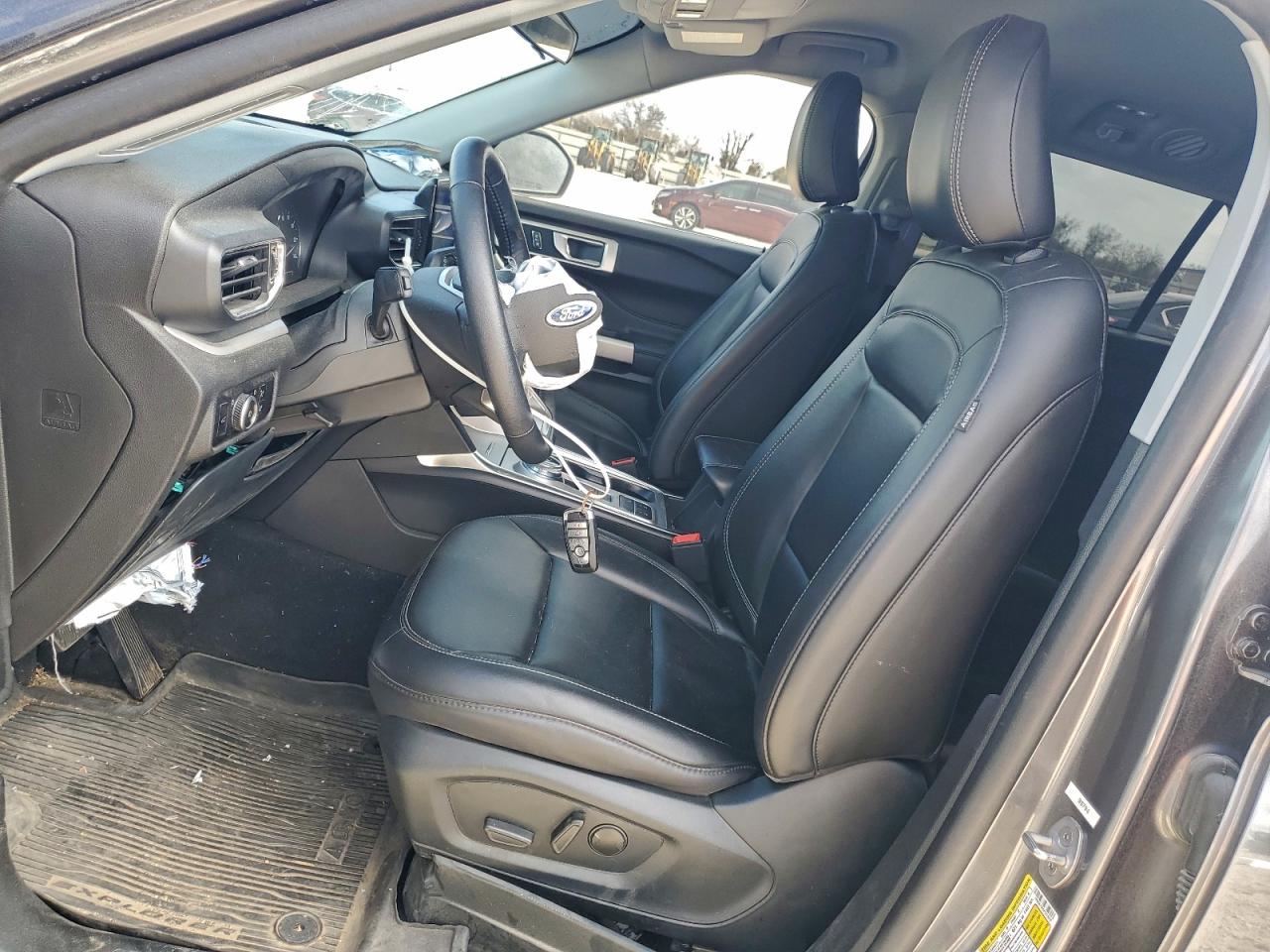 2023 FORD EXPLORER XLT photo 7