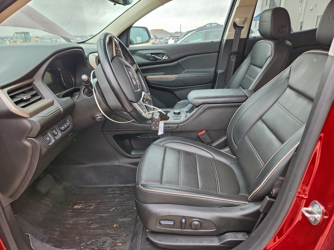 2023 GMC ACADIA DENALI photo 7