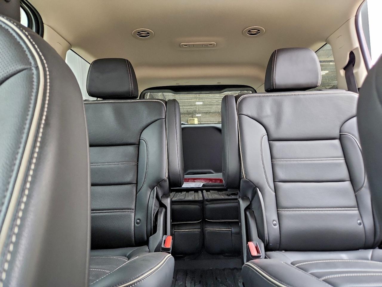 2023 GMC ACADIA DENALI photo 10