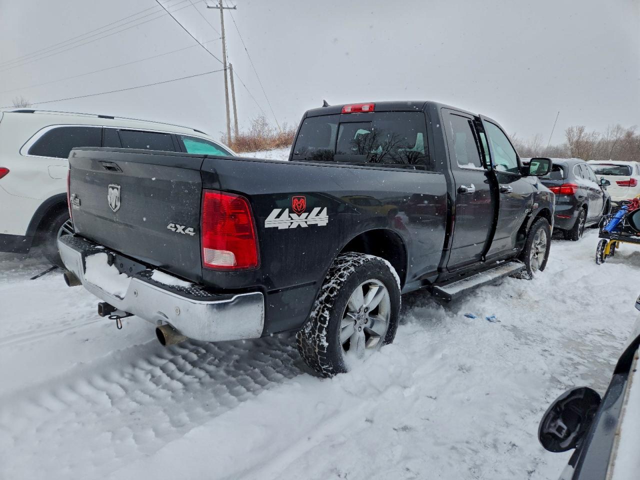 2014 RAM 1500 SLT photo 3