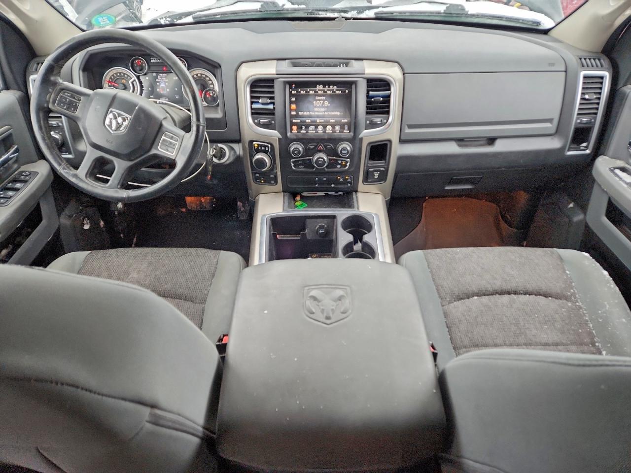 2014 RAM 1500 SLT photo 8