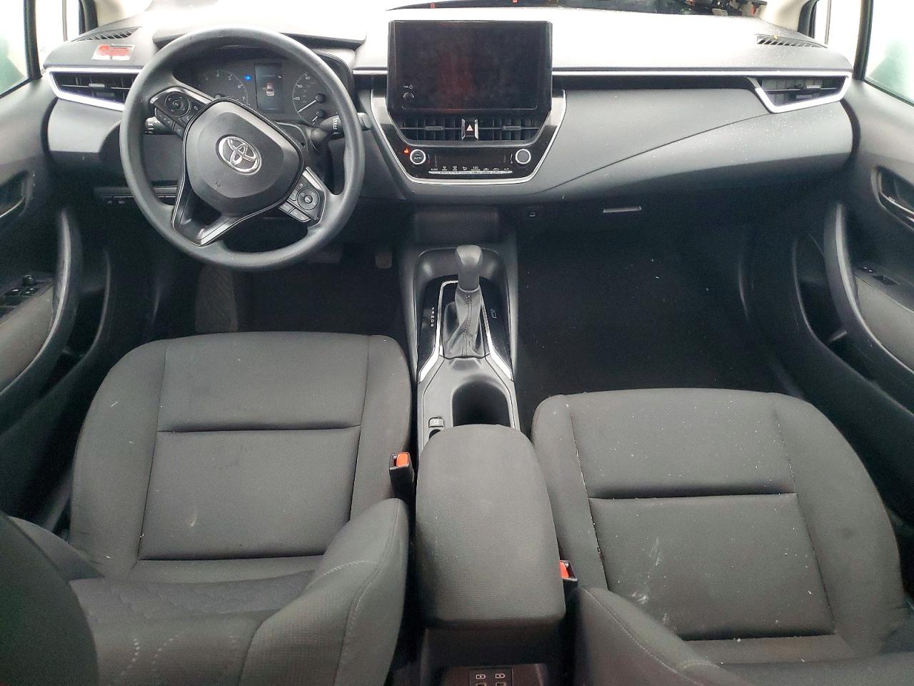 2024 TOYOTA COROLLA LE photo 8