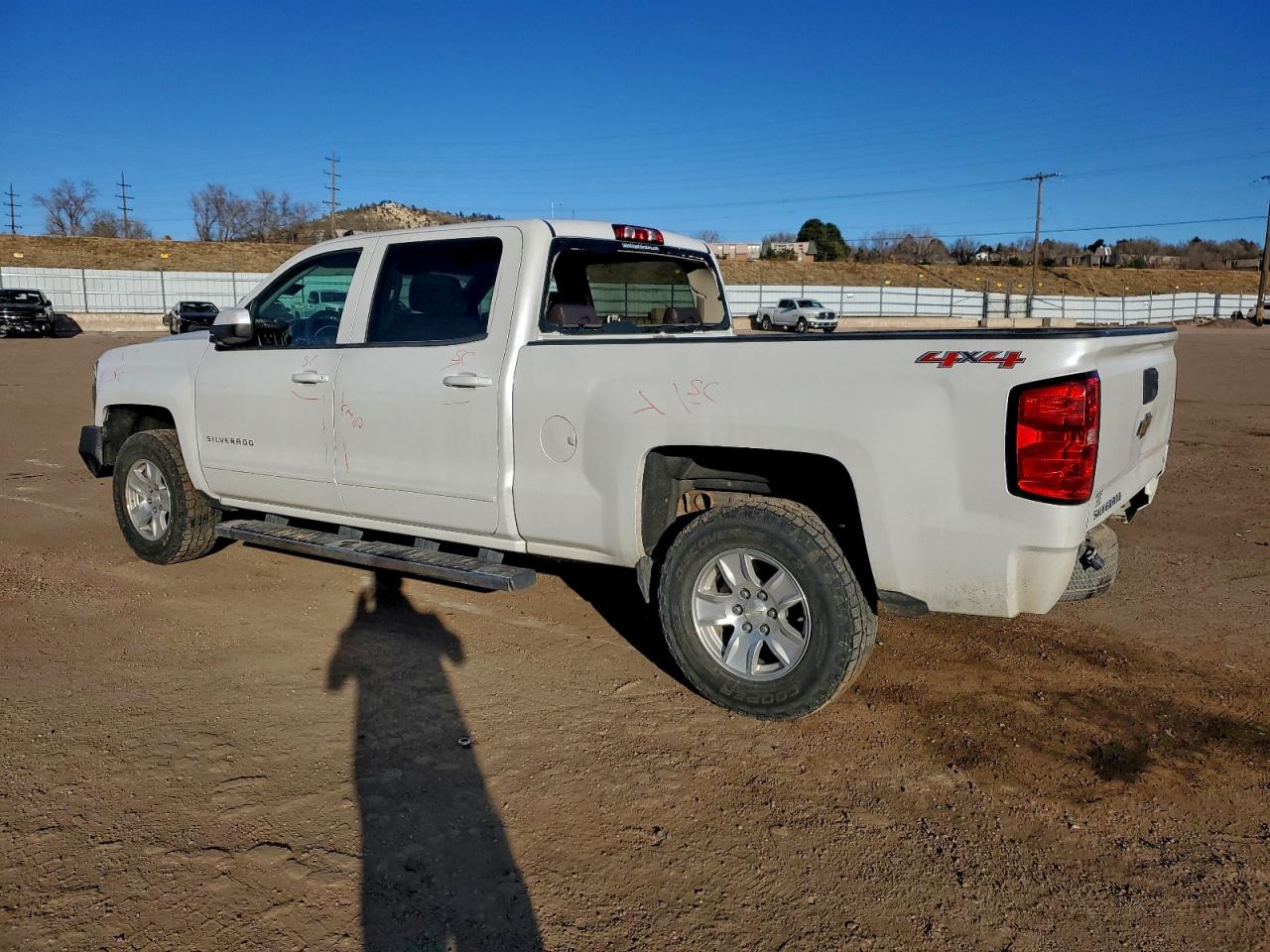 2016 CHEVROLET SILVERADO K1500 LT photo 2