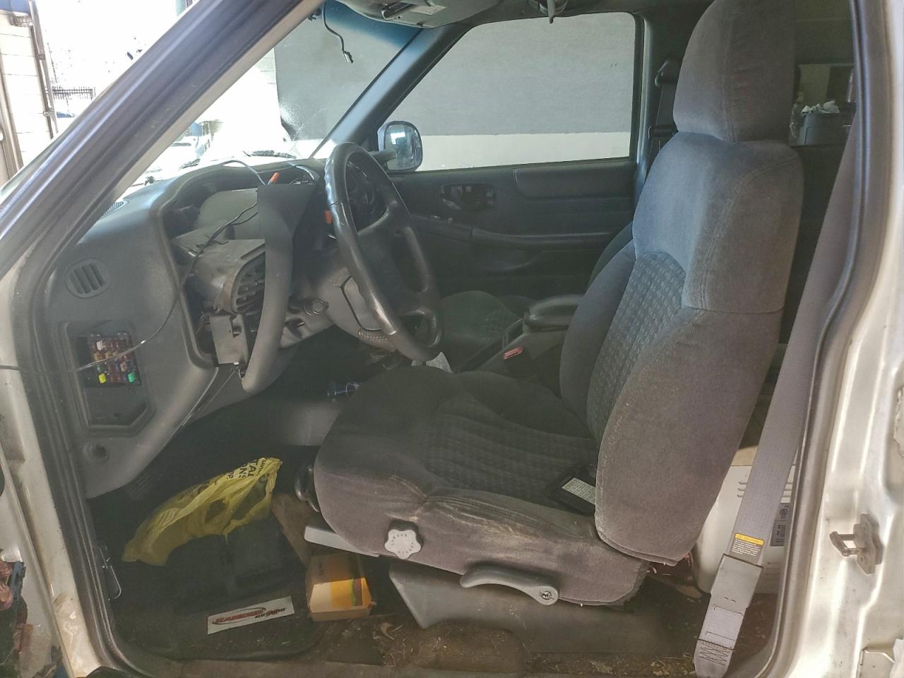 1998 CHEVROLET BLAZER photo 19