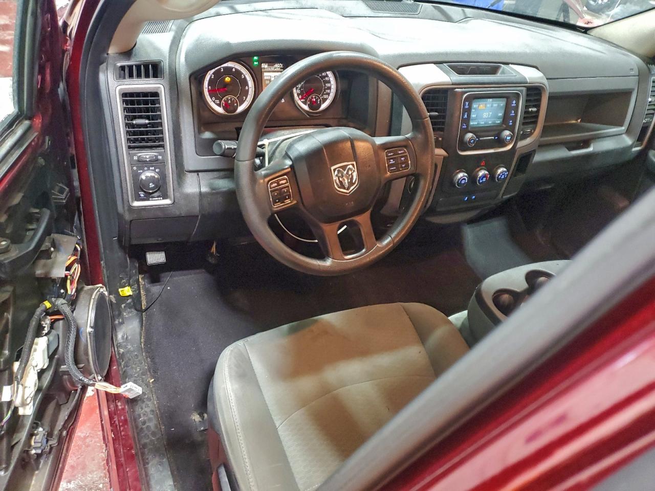 2017 RAM 1500 ST photo 22