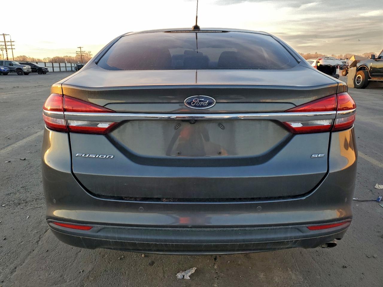 2017 FORD FUSION SE photo 6
