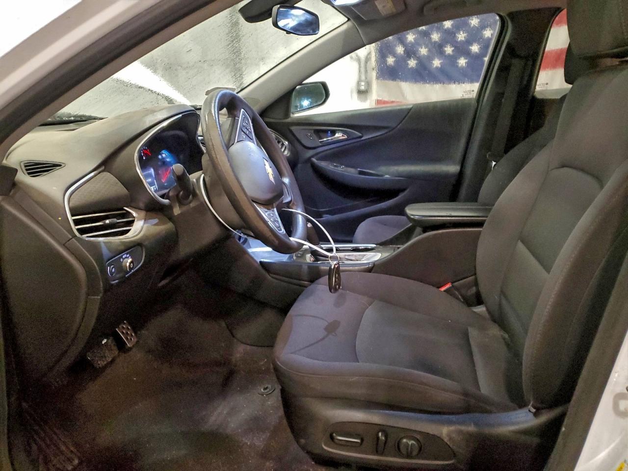 2017 CHEVROLET MALIBU LT photo 13