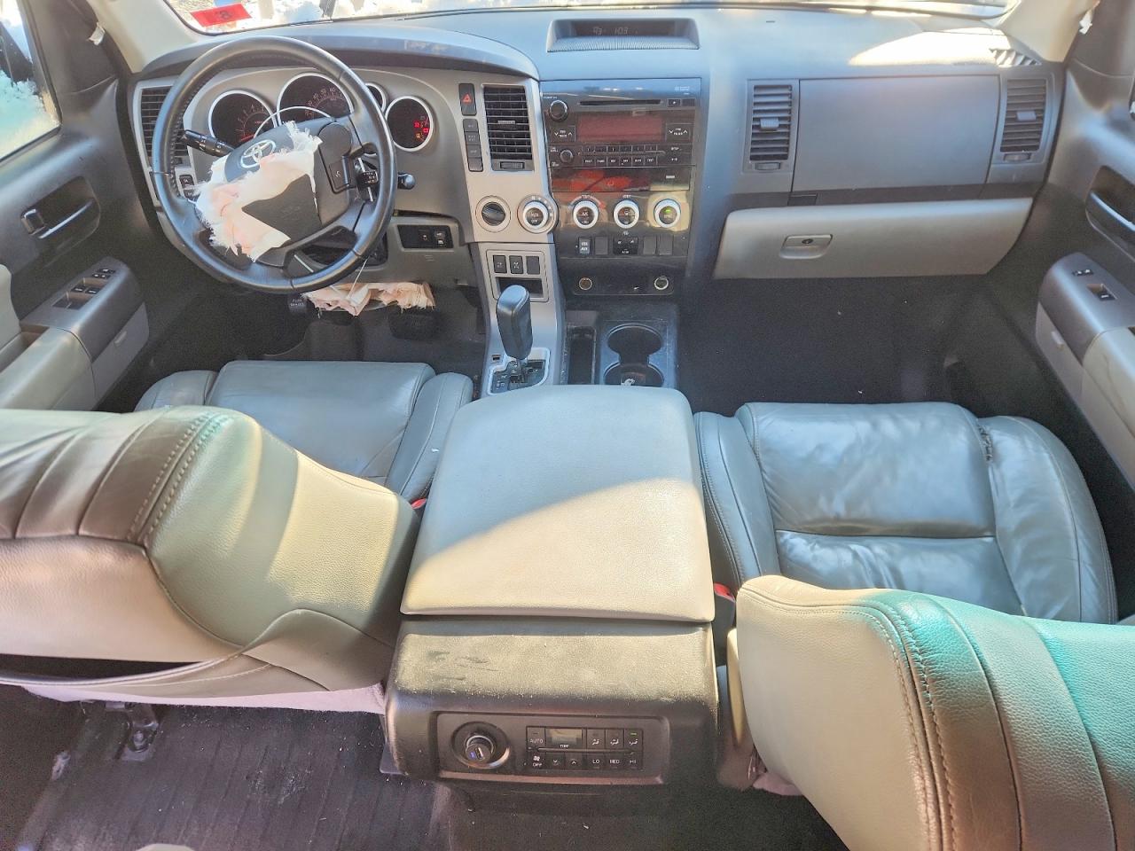 2012 TOYOTA SEQUOIA SR5 photo 8