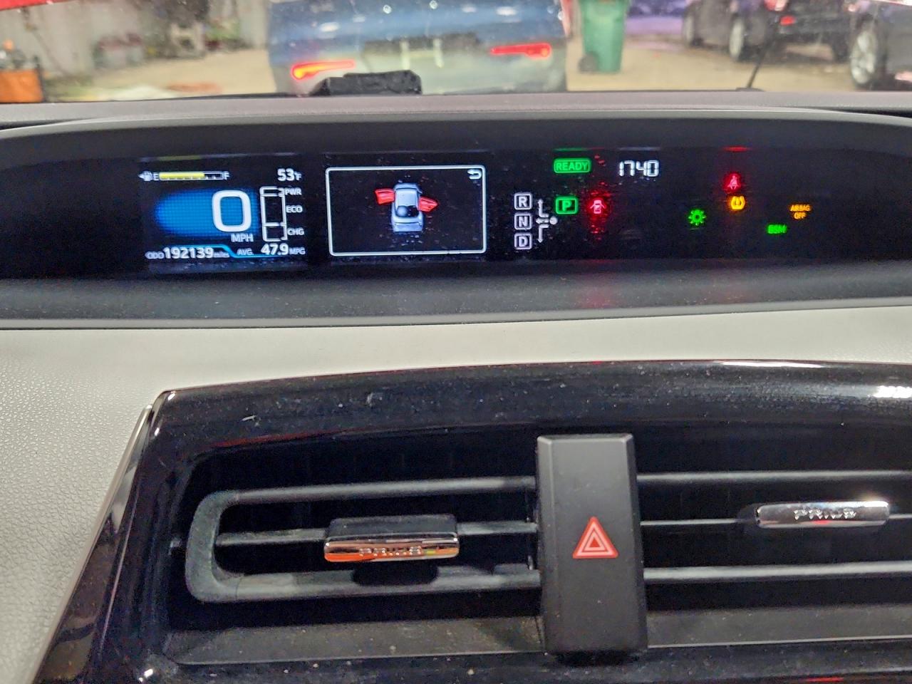 2016 TOYOTA PRIUS photo 25