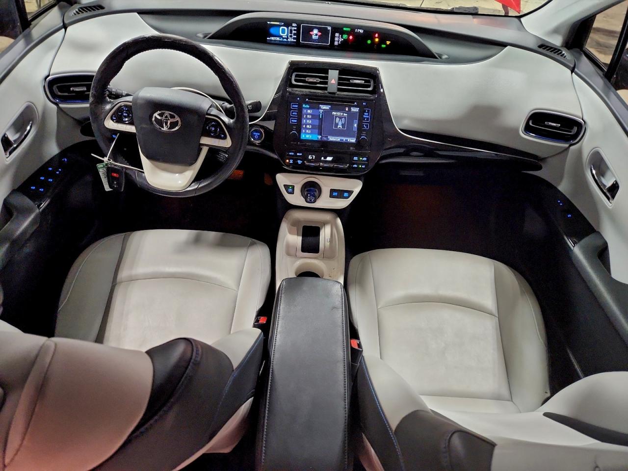 2016 TOYOTA PRIUS photo 22