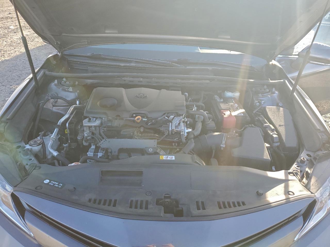 2020 TOYOTA CAMRY LE photo 11