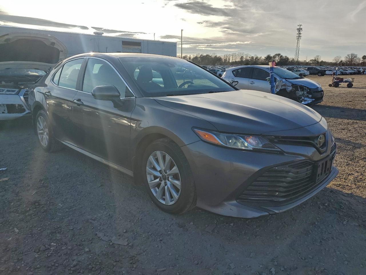 2020 TOYOTA CAMRY LE photo 4