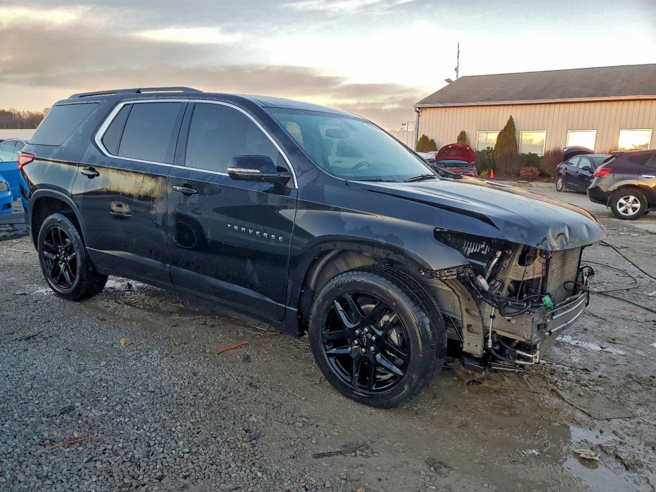 2019 CHEVROLET TRAVERSE LT photo 4