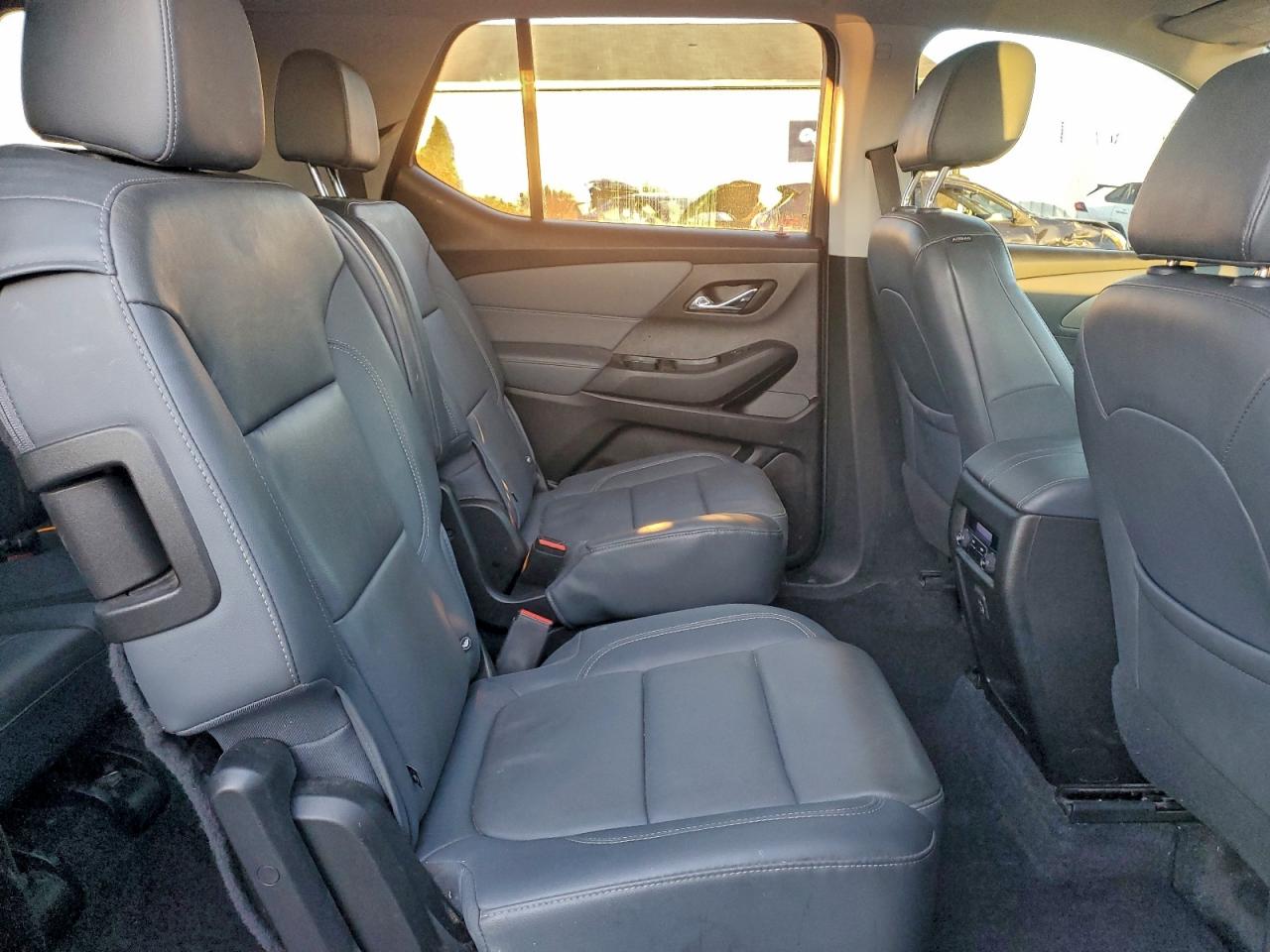 2019 CHEVROLET TRAVERSE LT photo 11