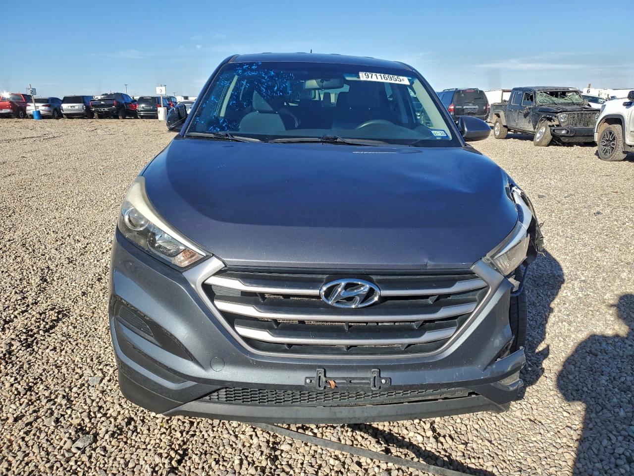 2017 HYUNDAI TUCSON SE photo 5