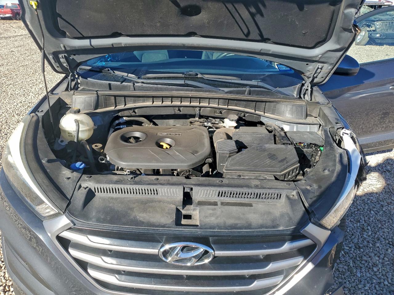 2017 HYUNDAI TUCSON SE photo 12