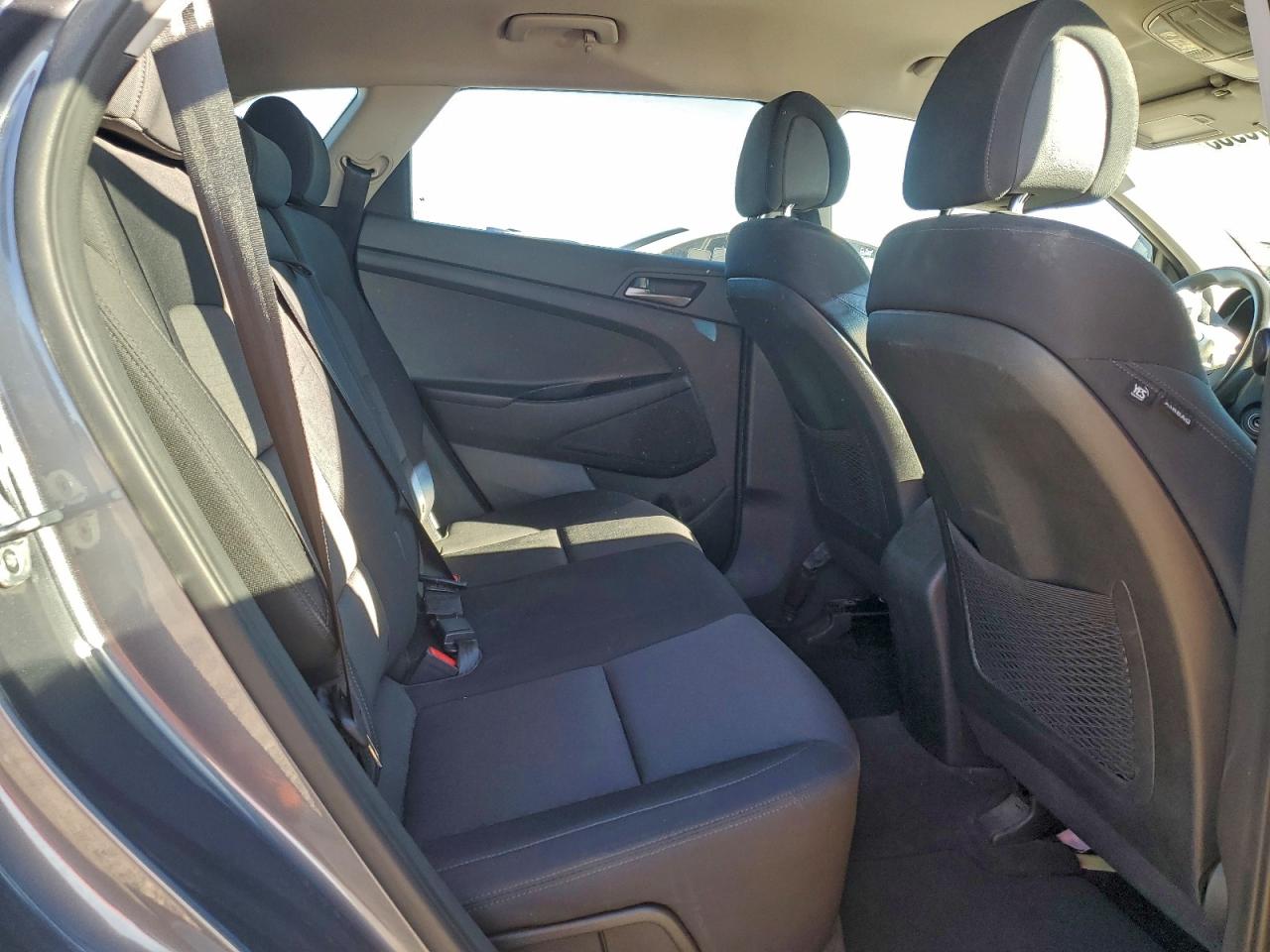 2017 HYUNDAI TUCSON SE photo 11