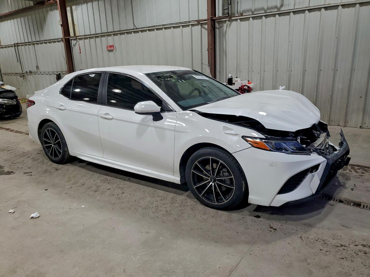 2018 TOYOTA CAMRY L photo 13
