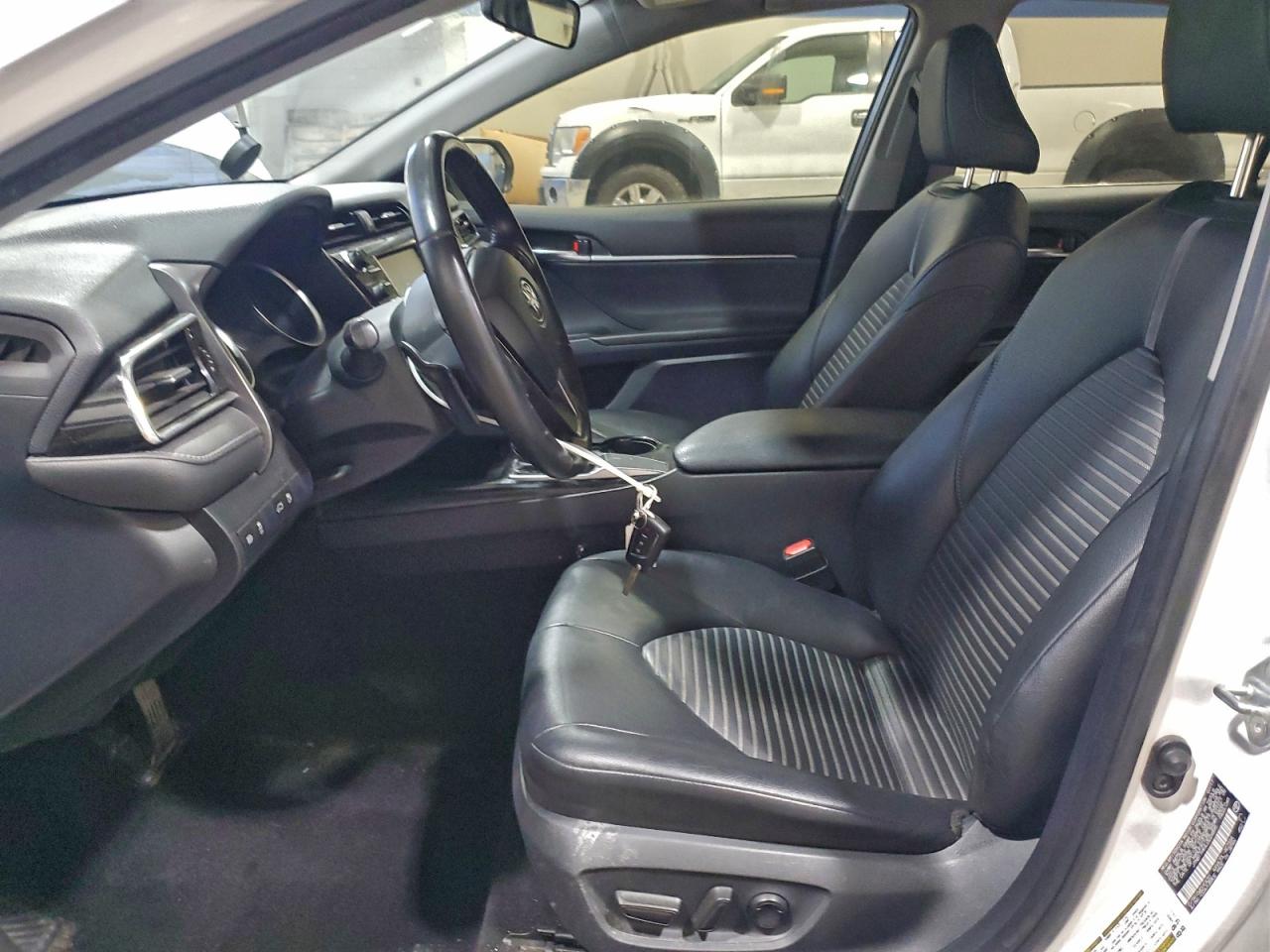 2018 TOYOTA CAMRY L photo 25