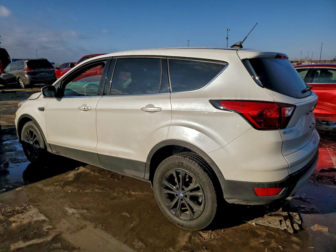 2019 FORD ESCAPE SE photo 2