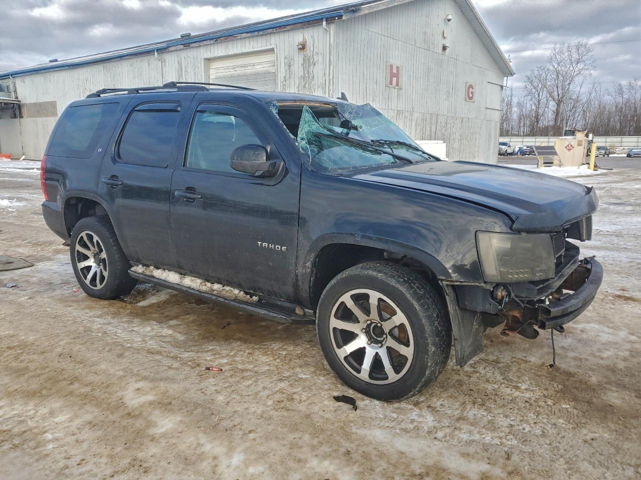 2011 CHEVROLET TAHOE K1500 LT photo 4