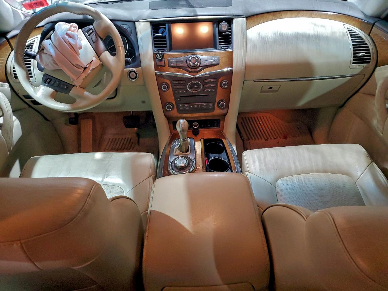 2012 INFINITI QX56 photo 8