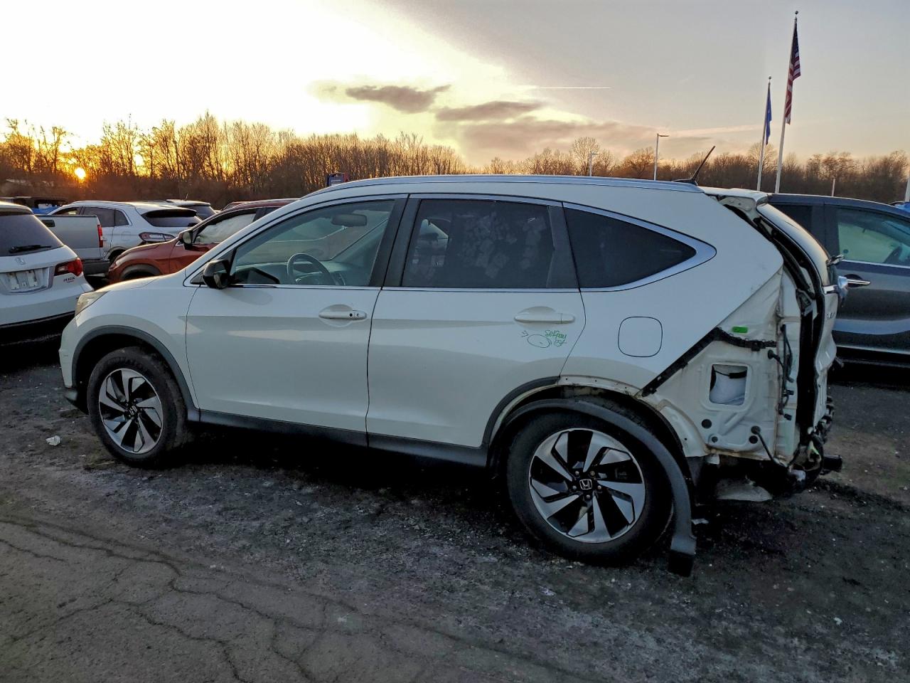2015 HONDA CR-V TOURING photo 2