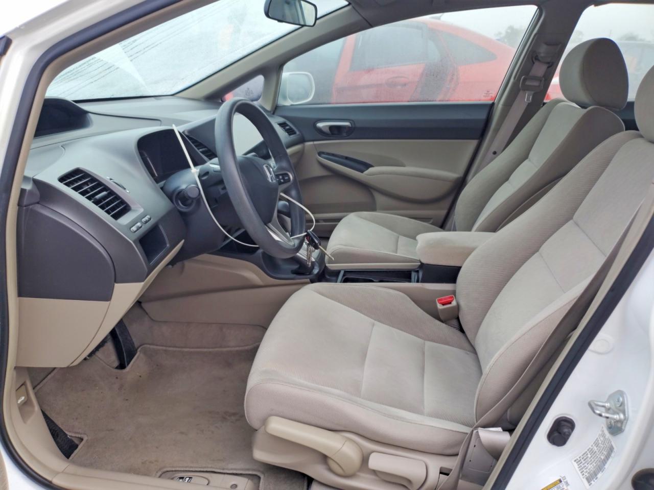 2011 HONDA CIVIC LX photo 7