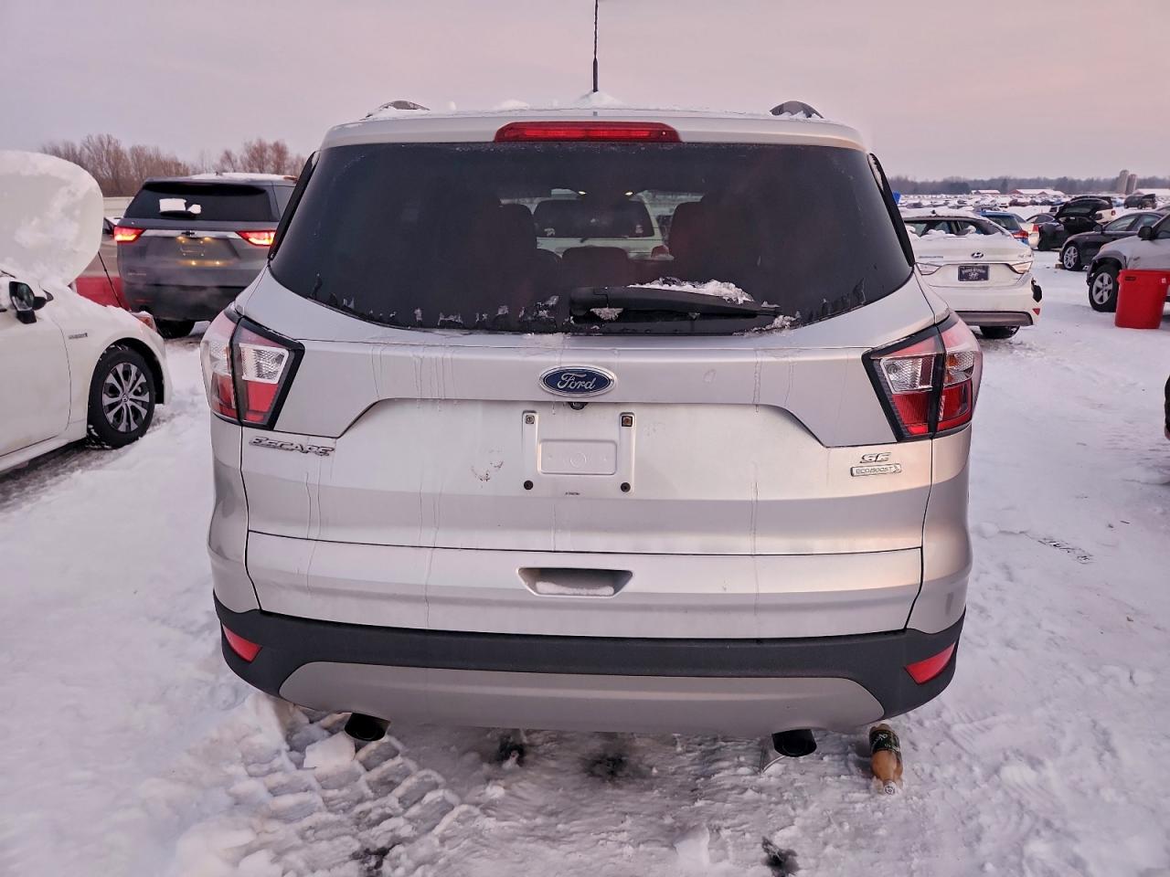 2018 FORD ESCAPE SE photo 11