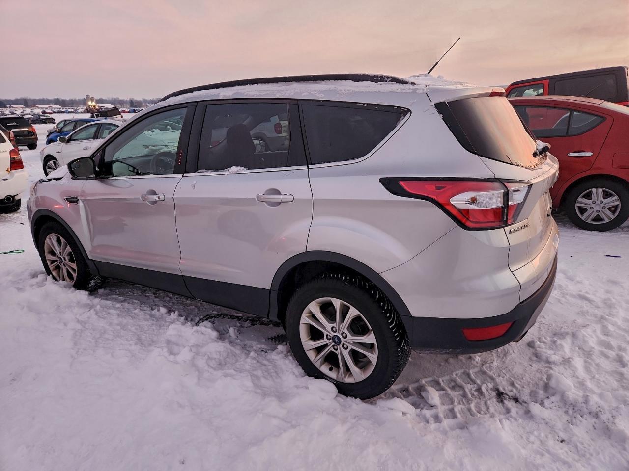 2018 FORD ESCAPE SE photo 3