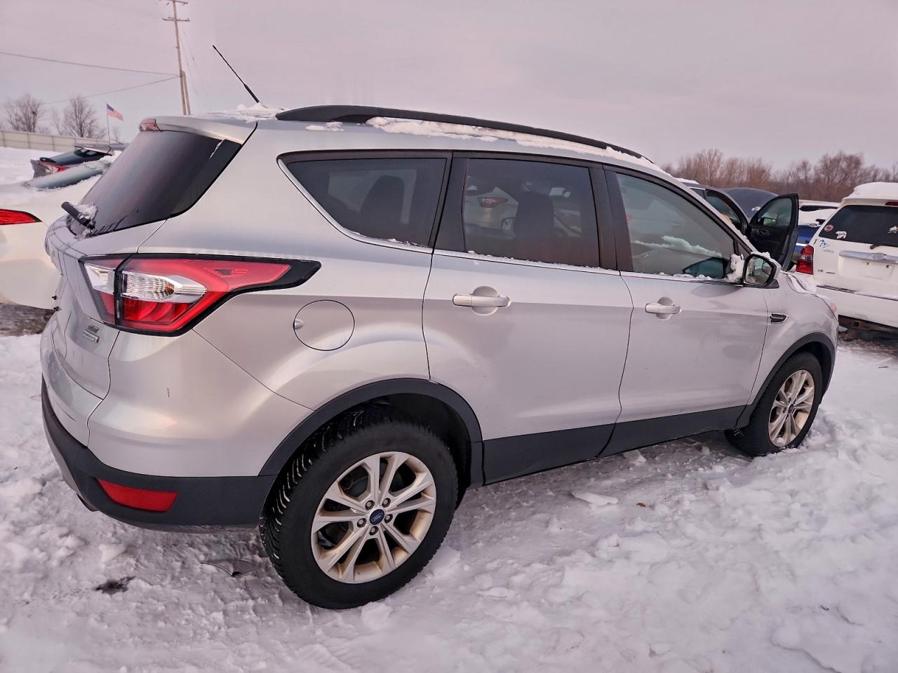 2018 FORD ESCAPE SE photo 5