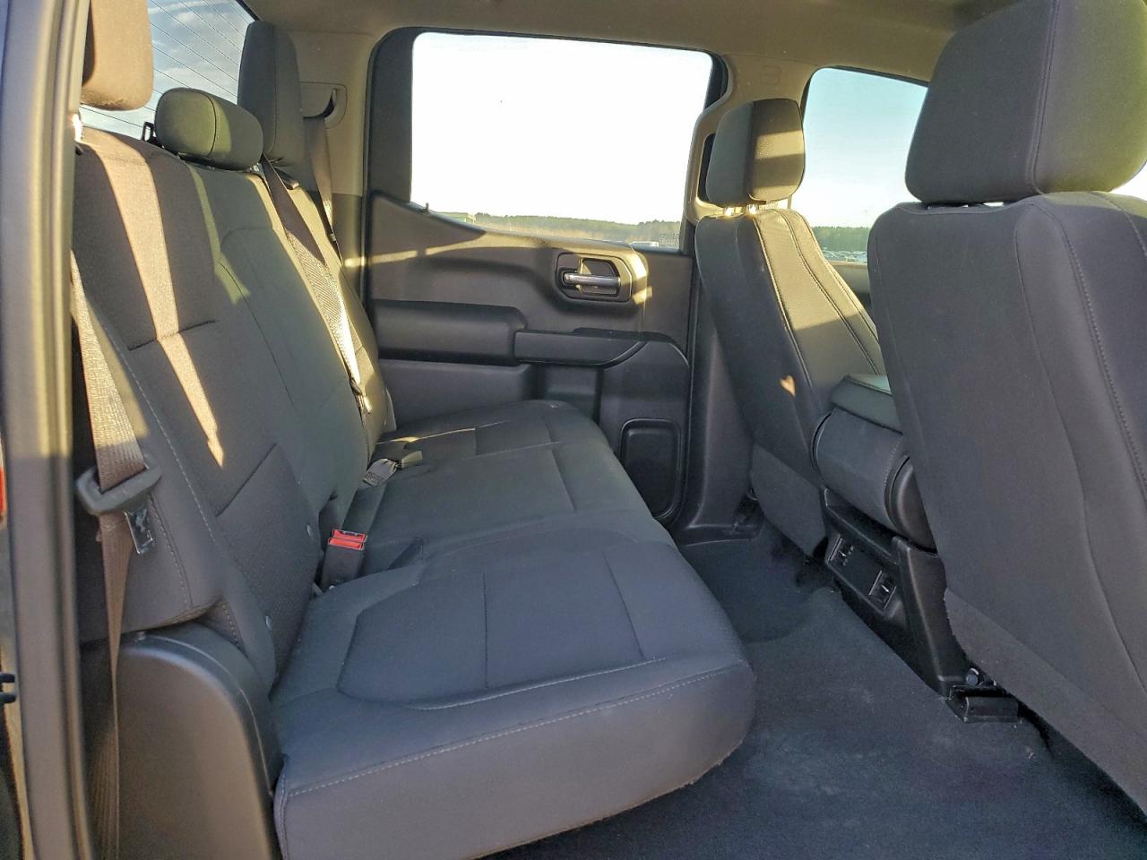 2021 CHEVROLET SILVERADO K1500 CUSTOM photo 28
