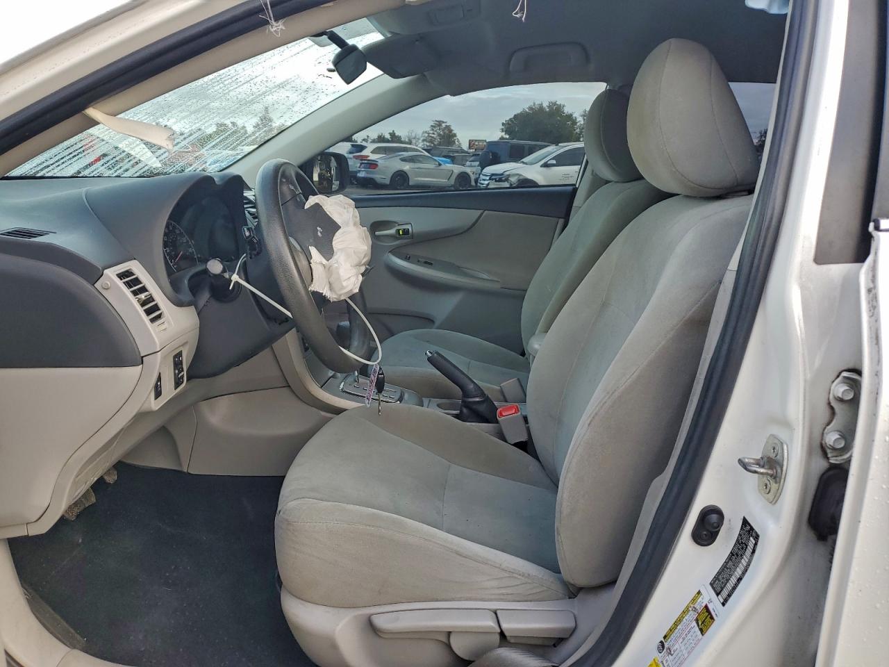 2013 TOYOTA COROLLA BASE photo 7