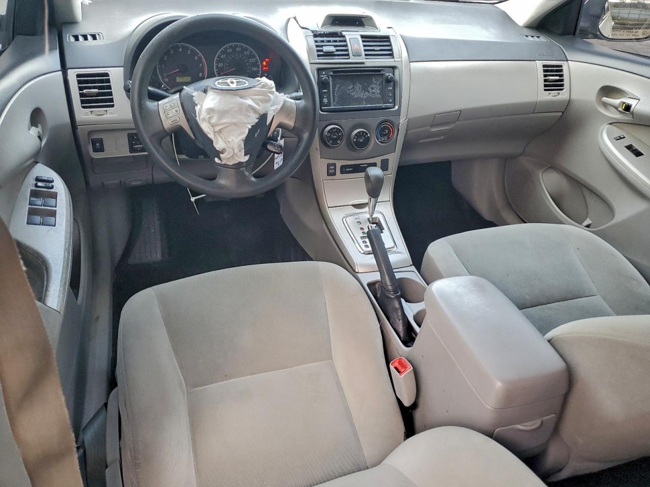 2013 TOYOTA COROLLA BASE photo 8