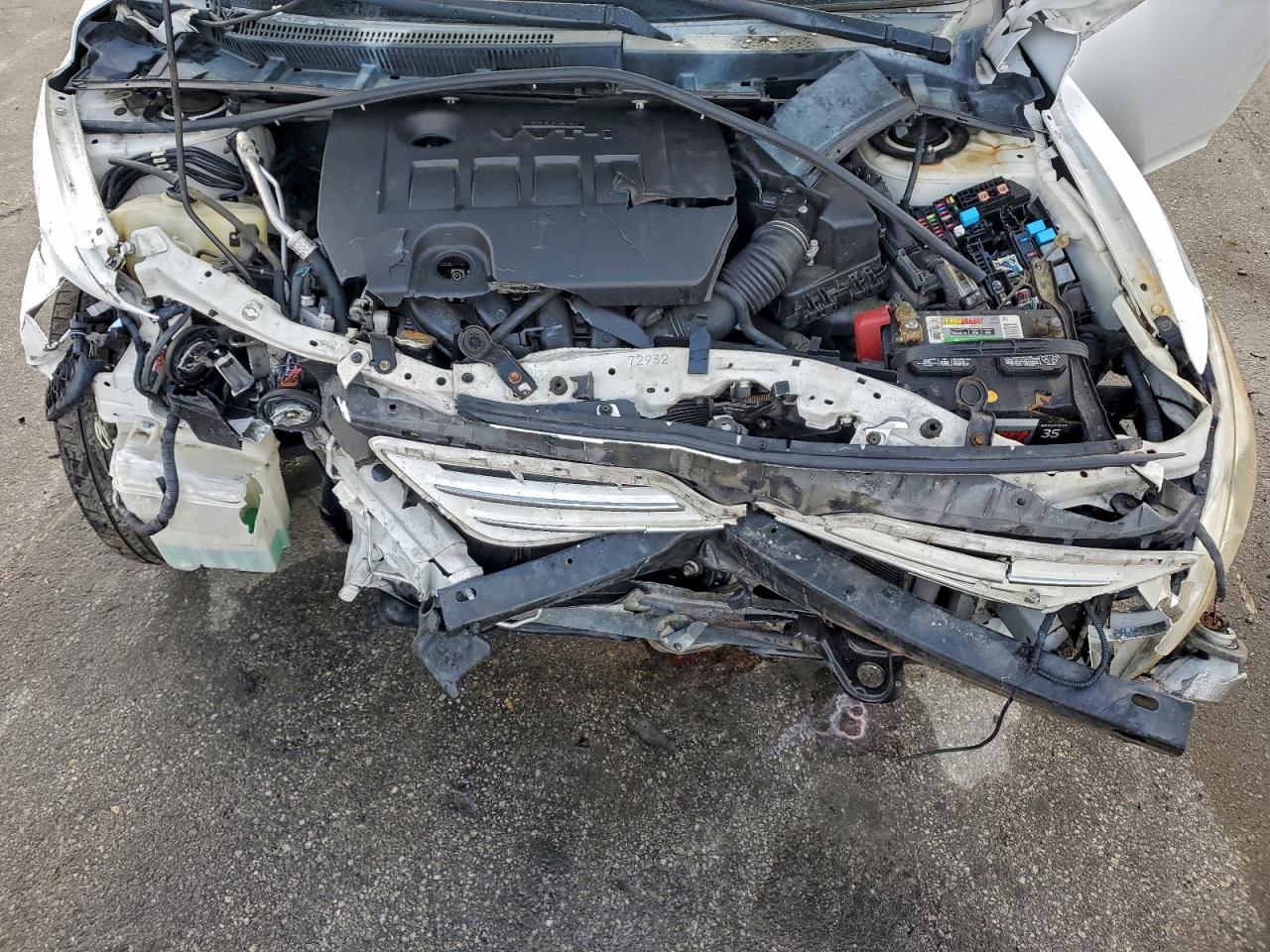 2013 TOYOTA COROLLA BASE photo 11