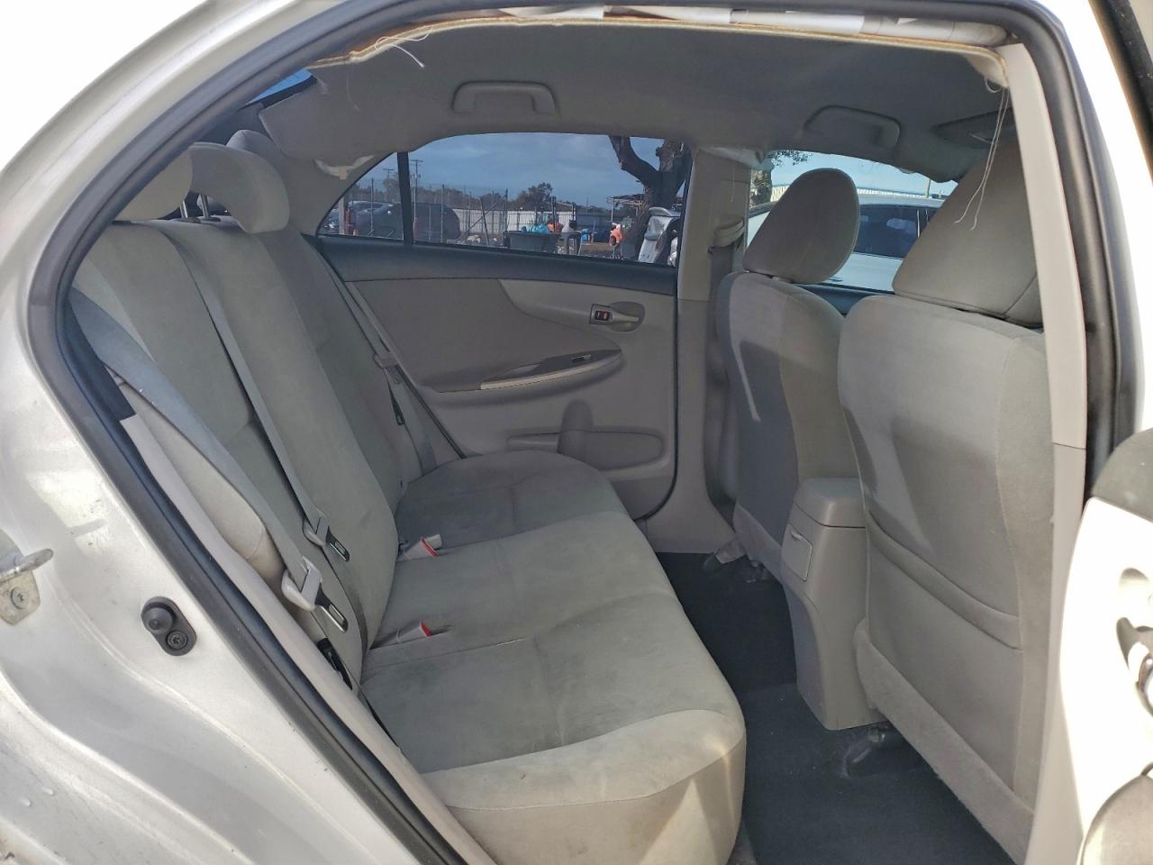 2013 TOYOTA COROLLA BASE photo 10