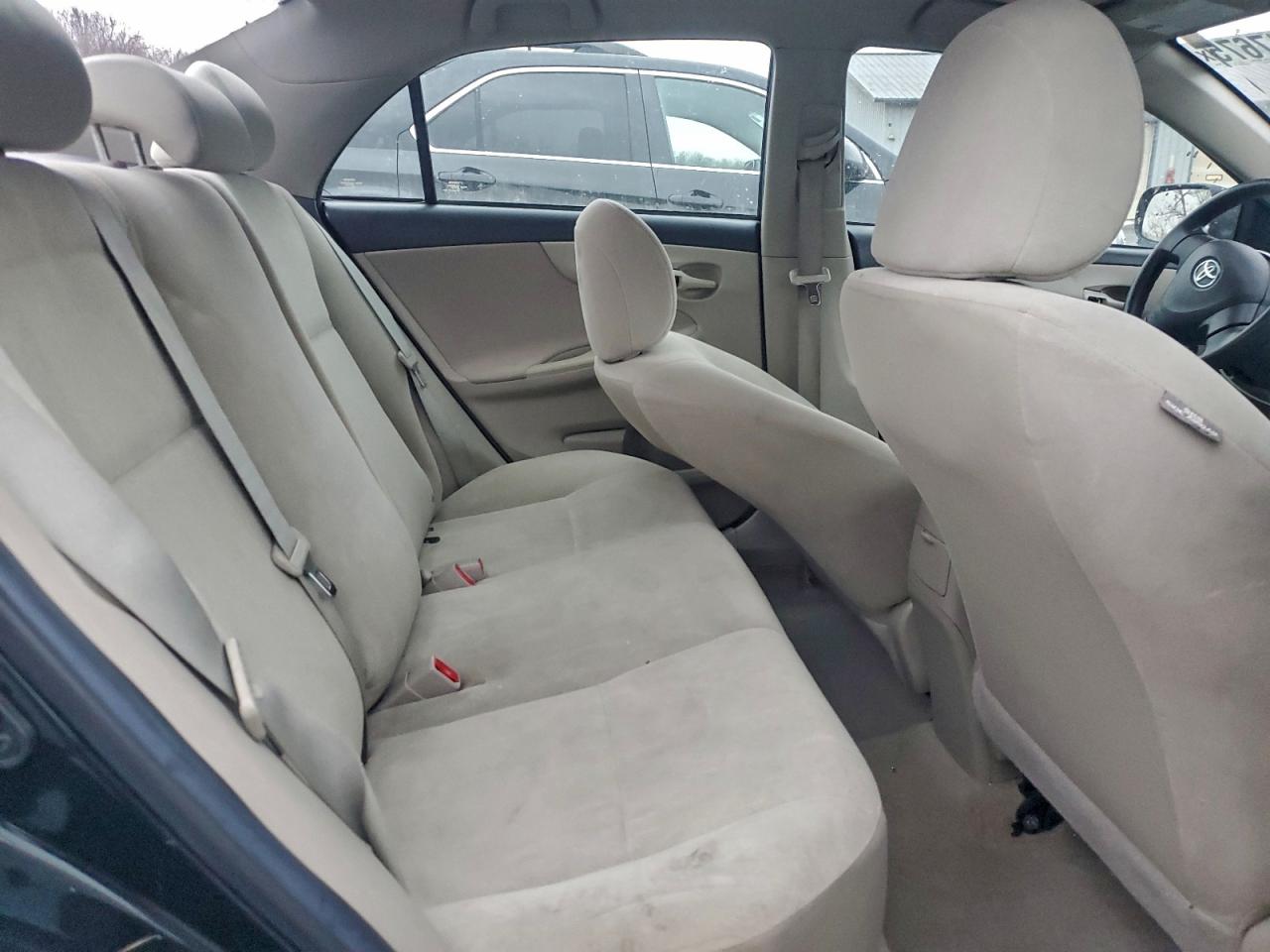 2013 TOYOTA COROLLA BASE photo 28