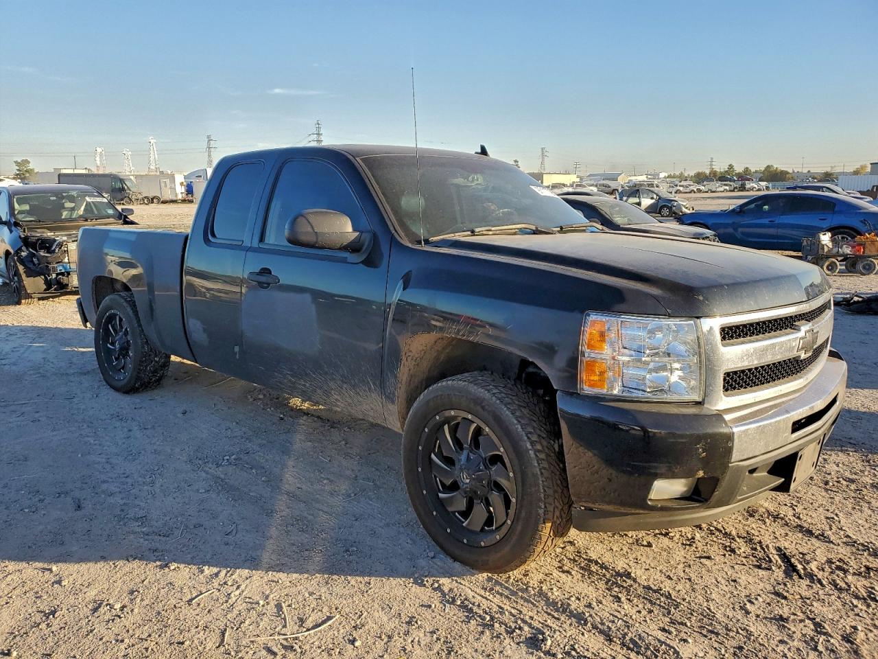 2009 CHEVROLET SILVERADO C1500 LT photo 4
